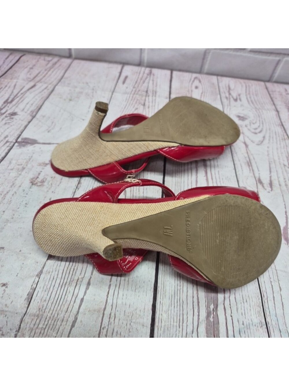 Women’s 7w Predictions Shiny Red Patent Open Toe 3" Heels - Picture 6 of 8